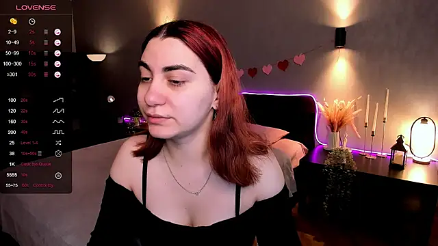 Snapshot of hannacheekss_ chatting on January 13, 2026, 2:15 am hannacheekss online show from January 13, 2026, 2:15 am