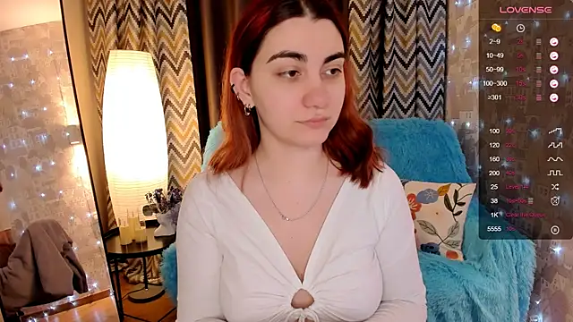 Snapshot of hannacheekss_ chatting on February 5, 2026, 2:07 am hannacheekss online show from February 5, 2026, 2:07 am