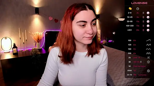 Snapshot of hannacheekss_ chatting on February 24, 2026, 2:01 am hannacheekss online show from February 24, 2026, 2:01 am