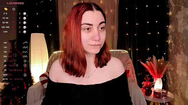 Snapshot of hannacheekss_ chatting on December 22, 2025, 2:11 am hannacheekss online show from December 22, 2025, 2:11 am