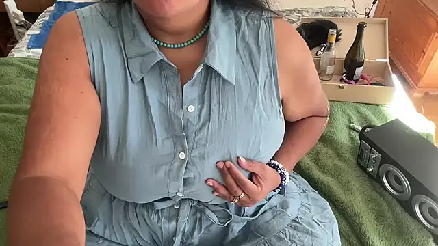 MashaCL online show from April 3, 2026, 8:21 am