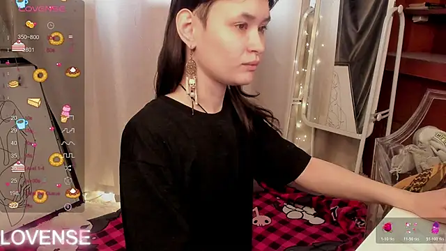 Emily Strikeee online show from April 10, 2026, 1:12 am