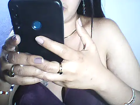 layanah12 online show from January 11, 2026, 7:10 pm