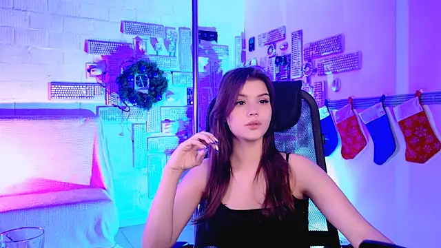 Snapshot of EvaThopson chatting on December 20, 2025, 5:32 am EvaThopson online show from December 20, 2025, 5:32 am