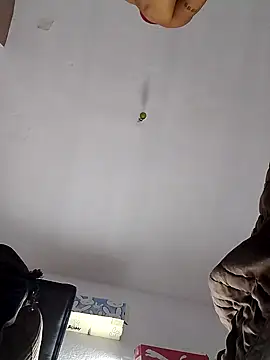 Snapshot of Hxnsovrgon chatting on October 1, 2025, 1:04 pm Hxnsovrgon online show from October 1, 2025, 1:04 pm