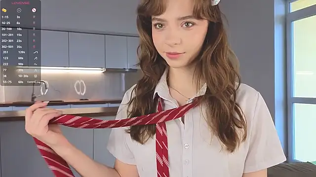 KellyAdderiy online show from April 7, 2026, 3:19 am