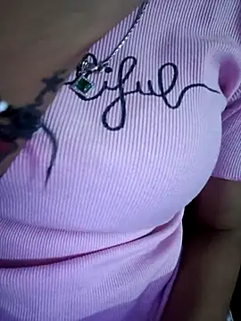 pikubaby online show from October 5, 2025, 7:04 pm