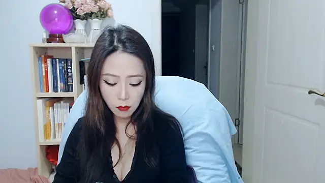 SuSushi728 online show from March 19, 2026, 4:18 pm