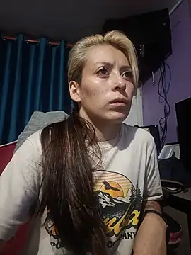 Snapshot of Tefannyy_ chatting on May 21, 2026, 5:16 am Tefannyy online show from May 21, 2026, 5:16 am