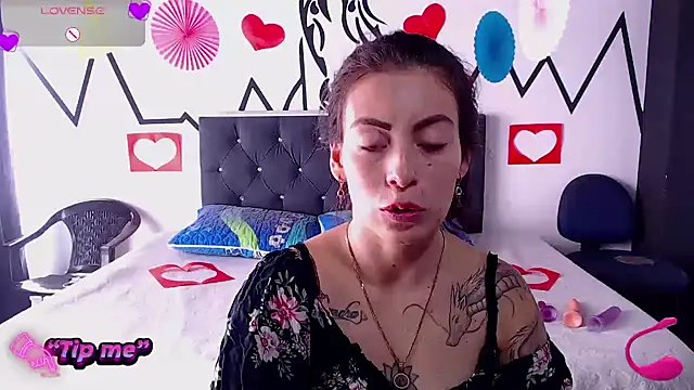 Tefannyy  online show from February 10, 2025, 3:21 pm