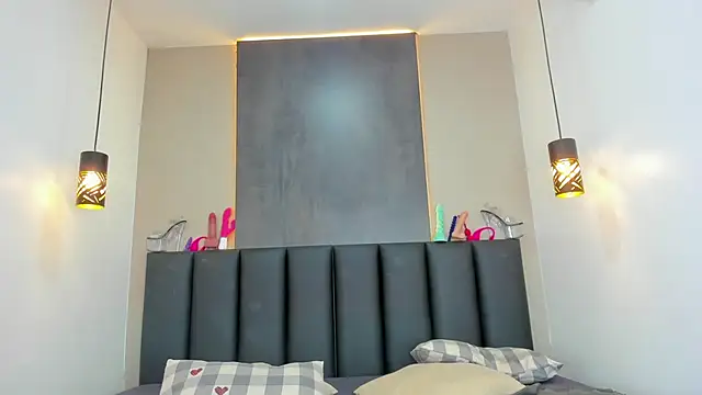 Snapshot of ChanelAdamss_ chatting on December 15, 2025, 8:03 pm ChanelAdamss online show from December 15, 2025, 8:03 pm