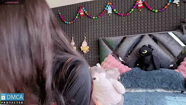 SolBeaumont1 online show from December 4, 2025, 7:13 pm