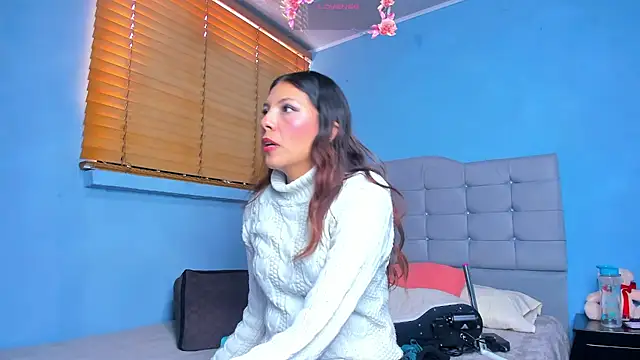 Selenakyle92  online show from March 8, 2025, 8:35 pm