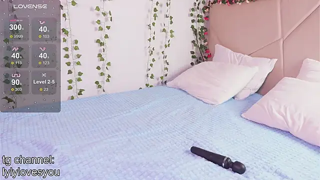 lylylovesyou online show from January 13, 2026, 5:55 am