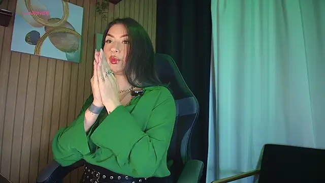 ArkaBella online show from November 11, 2025, 7:41 pm