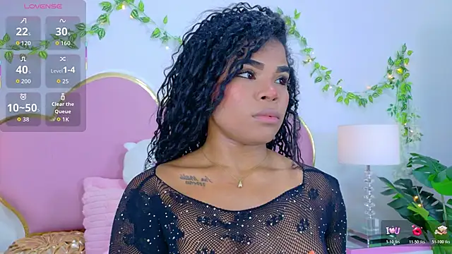 Snapshot of NahiaraReina chatting on November 5, 2025, 1:25 pm NahiaraReina online show from November 5, 2025, 1:25 pm