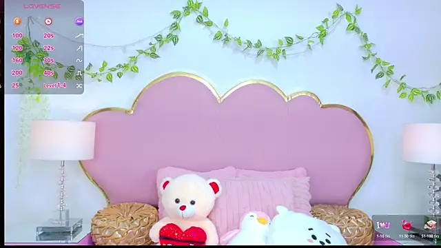 Snapshot of NahiaraReina chatting on November 8, 2025, 2:09 pm NahiaraReina online show from November 8, 2025, 2:09 pm