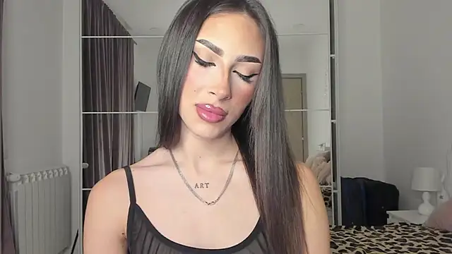 Snapshot of Cecilexo18 chatting on January 13, 2025, 6:05 pm Cecilexo18 online show from January 13, 2025, 6:05 pm