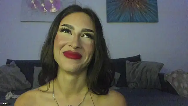 Snapshot of Cecilexo18 chatting on February 8, 2025, 9:04 pm Cecilexo18 online show from February 8, 2025, 9:04 pm