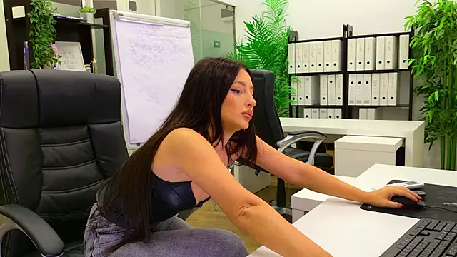 BabesGoesWild online show from October 7, 2025, 4:46 am