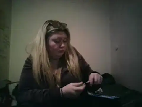 Snapshot of lilah-xo chatting on February 19, 2025, 11:36 pm lilah-xo online show from February 19, 2025, 11:36 pm