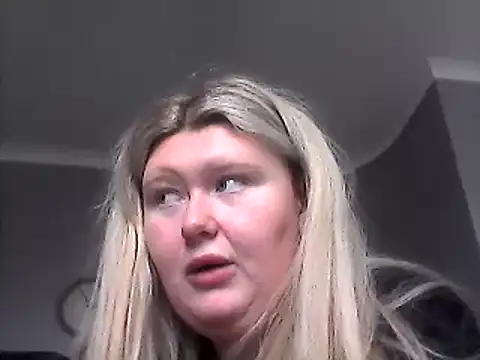 Snapshot of lilah-xo chatting on March 7, 2025, 11:27 pm lilah-xo online show from March 7, 2025, 11:27 pm