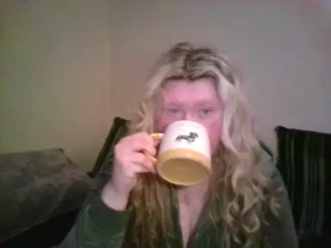 Snapshot of lilah-xo chatting on December 29, 2024, 9:20 pm lilah-xo online show from December 29, 2024, 9:20 pm