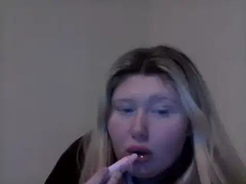 Snapshot of lilah-xo chatting on February 15, 2025, 9:06 pm lilah-xo online show from February 15, 2025, 9:06 pm