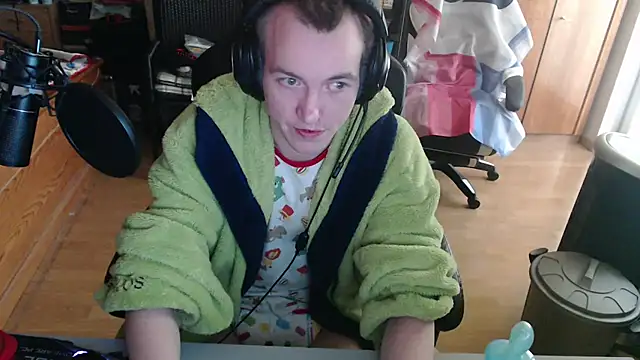 Snapshot of BabyDracoDarkfang chatting on April 23, 2026, 10:44 am BabyDracoDarkfang online show from April 23, 2026, 10:44 am