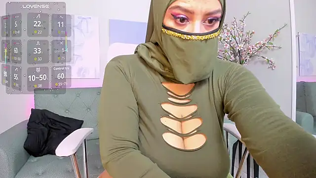 Snapshot of cloe_sirena chatting on November 19, 2025, 3:01 pm cloe sirena online show from November 19, 2025, 3:01 pm