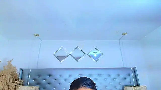 EileenBenzon online show from September 23, 2025, 3:19 pm