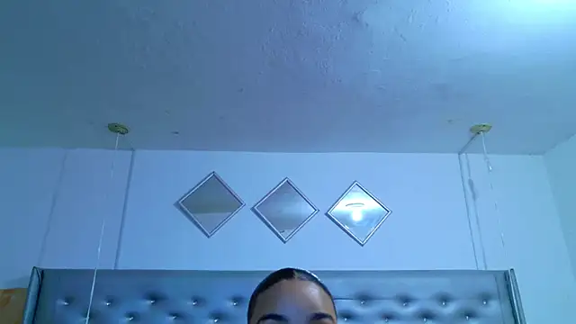 Snapshot of EileenBenzon chatting on May 26, 2026, 1:53 pm EileenBenzon online show from May 26, 2026, 1:53 pm