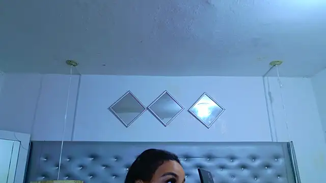 Snapshot of EileenBenzon chatting on May 5, 2026, 3:26 pm EileenBenzon online show from May 5, 2026, 3:26 pm