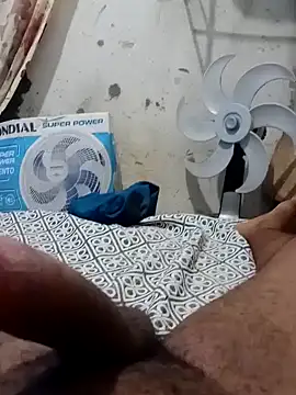 Snapshot of kaua_rola_de_mel chatting on January 1, 2025, 2:09 am kaua rola de mel online show from January 1, 2025, 2:09 am