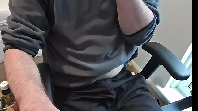 an4y8ot online show from November 3, 2025, 9:02 am