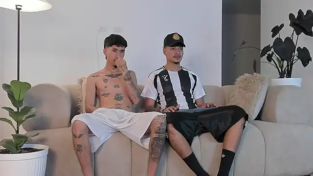 Ian and Noah online show from April 17, 2026, 11:29 pm