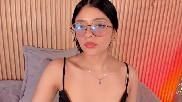 Snapshot of lana_dol chatting on December 14, 2025, 1:39 pm lana dol online show from December 14, 2025, 1:39 pm