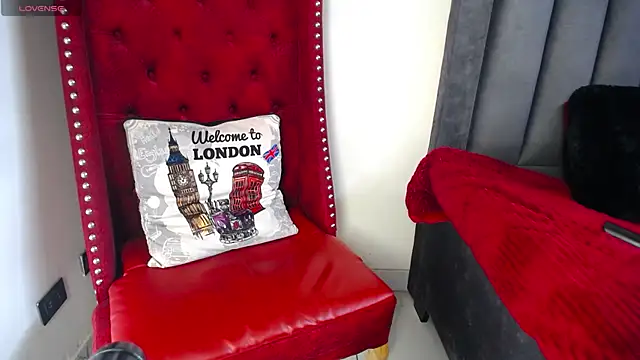 Snapshot of BiancaAntonelli chatting on December 16, 2025, 1:04 pm BiancaAntonelli online show from December 16, 2025, 1:04 pm