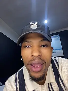 BlueIceCube online show from April 17, 2026, 8:00 pm