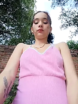 sweet outdoor charm online show from February 13, 2026, 7:58 pm