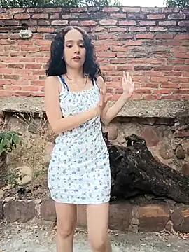 Snapshot of sweet_outdoor_charm chatting on March 25, 2026, 7:57 pm sweet outdoor charm online show from March 25, 2026, 7:57 pm