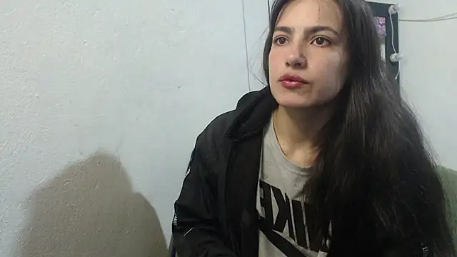 Snapshot of skinny_sweet2411 chatting on June 5, 2026, 4:06 am skinny sweet2411 online show from June 5, 2026, 4:06 am