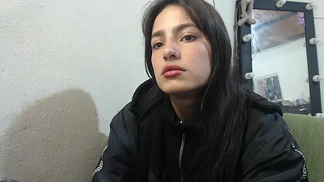 Snapshot of skinny_sweet2411 chatting on May 23, 2026, 5:06 am skinny sweet2411 online show from May 23, 2026, 5:06 am