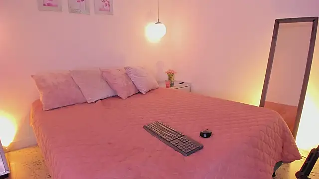 ibella7 online show from March 16, 2026, 7:38 pm