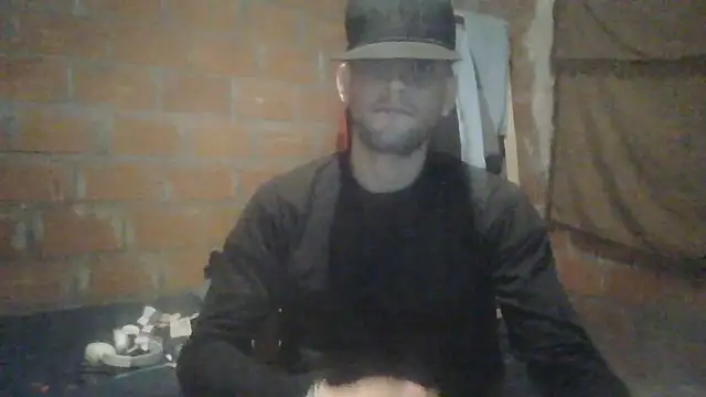 Snapshot of elsaiya chatting on October 3, 2025, 2:37 am elsaiya online show from October 3, 2025, 2:37 am