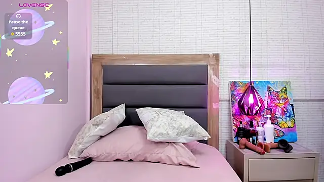 shelbystetson online show from September 12, 2025, 2:12 am