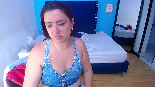 kinky redhead18 online show from February 18, 2026, 2:24 pm