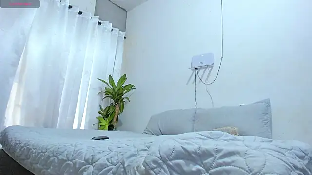 lanaa paul1 online show from March 23, 2026, 10:09 pm