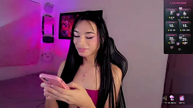 Snapshot of AndreaSweet_ chatting on November 25, 2025, 12:44 am AndreaSweet online show from November 25, 2025, 12:44 am