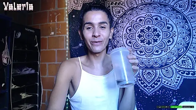 liissa 0 online show from September 25, 2025, 10:05 pm